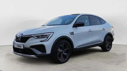 Branco Usado 2023 Renault Arkana RS Line SUV | € 29.800 (Preço justo)