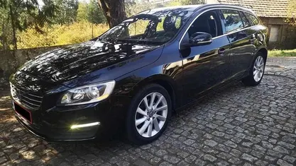 Usado 2014 Volvo V60 Momentum Carrinha | € 11.450 (Preço justo)