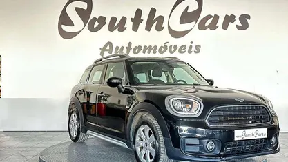 Usado Mini Countryman 102 HP (75 kW) 2020 Preto SUV