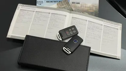 Cinza Usado 2012 Volvo V40 Momentum | € 10.980 (Preço justo)