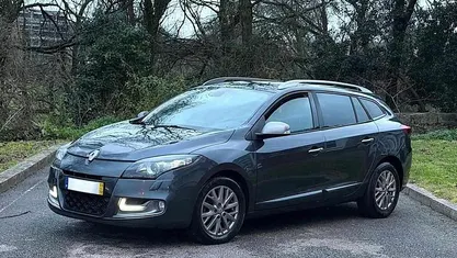 Usado Renault Mégane GrandTour 110 HP (80 kW) 2013 Cinzento Carrinha