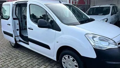 Castanho Usado 2016 Citroën Berlingo XTR Monovolume | € 11.749 (Bom preço)