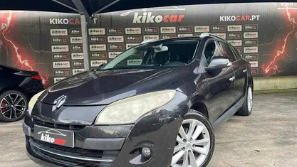 Usado Renault Mégane III Komfort 110 HP (80 kW) 2010 Preto Carrinha