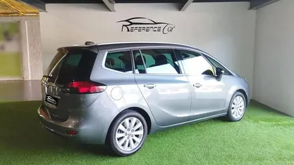 Cinzento Usado 2017 Opel Zafira Monovolume | € 9.990 (Preço justo)