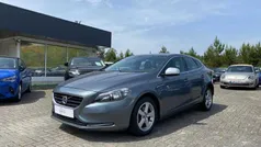 Cinzento Usado 2015 Volvo V40 Carrinha | € 11.500 (Preço justo)