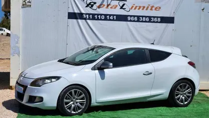 Branco Usado 2010 Renault Mégane III Coupé | € 8.900 (Preço justo)