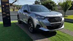 Cinzento prata metalizado Usado 2023 Peugeot 2008 Allure SUV | € 17.900 (Bom preço)