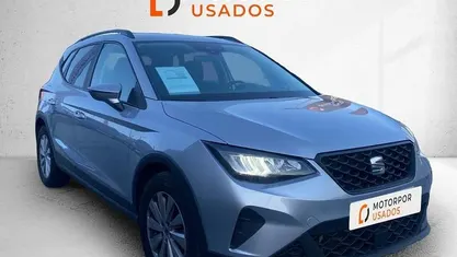 Usado Seat Arona Style 110 HP (80 kW) 2023 Cinza SUV