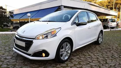 Usado Peugeot 208 Allure 110 HP (80 kW) 2017 Citadino