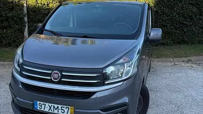 Cinzento Usado 2019 Fiat Talento Monovolume | € 24.500 (Preço justo)