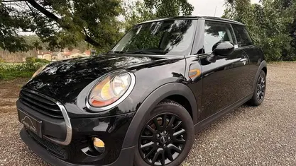 Preto Usado 2016 Mini ONE Citadino | € 12.865 (Preço justo)