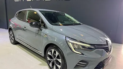 Cinza Usado 2022 Renault Clio V LIMITED | € 13.900 (Preço justo)