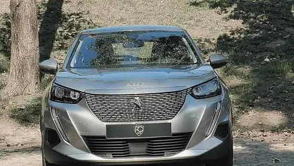 Usado Peugeot e-2008 100 kW (136 HP) 2021 SUV