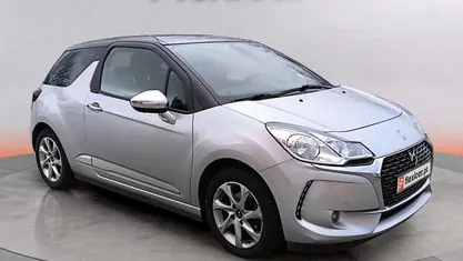Usado DS Automobiles DS3 So Chic 82 HP (60 kW) 2018 Cinza Citadino