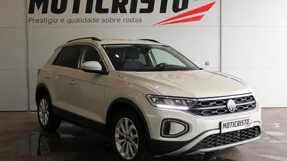 Usado VW T-Roc 116 HP (85 kW) 2024 Branco SUV