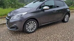 Cinzento Usado 2019 Peugeot 208 Signature Sky Citadino | € 10.900 (Bom preço)