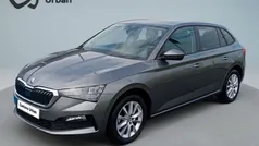 Cinzento Usado 2022 Skoda Scala Ambition Citadino | € 15.690 (Preço justo)