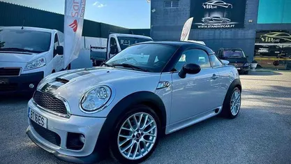 Cinzento Usado 2013 Mini Coupé Coupé | € 15.990