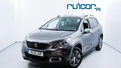 Cinzento Usado 2019 Peugeot 2008 SUV | € 12.950 (Preço justo)