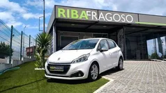 Branco Usado 2017 Peugeot 208 Citadino | € 10.700 (Preço justo)
