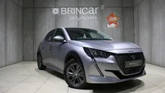 Cinza Usado 2021 Peugeot e-208 Allure Citadino | € 16.490 (Preço justo)
