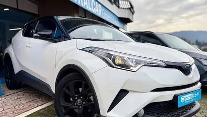 Usado 2019 Toyota C-HR Style SUV | € 23.950 (Preço justo)