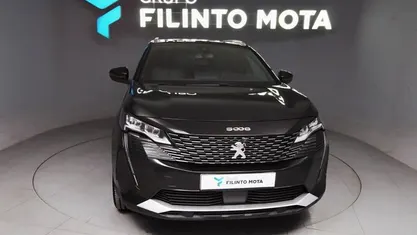 Preto Usado 2024 Peugeot 5008 Allure Monovolume | € 30.740 (Preço justo)