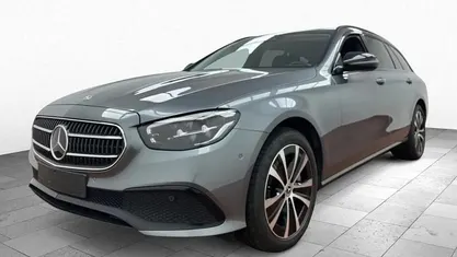 Usado 2022 Mercedes E300 | € 37.900 (Bom preço)