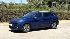 Azul Usado 2022 Kia e-Niro Spirit SUV | € 25.900 (Preço justo)