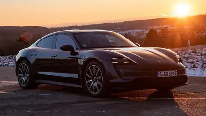 Preto Usado 2021 Porsche Taycan 4S Sedan | € 63.000 (Super Preço)