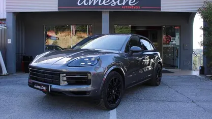 Usado Porsche Cayenne 519 HP (381 kW) 2025 SUV