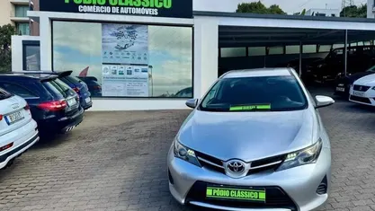 Cinzento Usado 2013 Toyota Auris Citadino | € 15.500 (Preço justo)