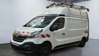 Branco Usado 2022 Renault Trafic Monovolume | € 19.500 (Preço justo)