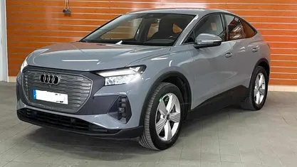 Cinzento Usado 2022 Audi Q4 e-tron SUV | € 34.750 (Bom preço)