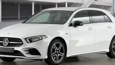 Branco Usado 2021 Mercedes A250 AMG line | € 29.900 (Bom preço)