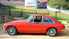 Vermelho Usado 1980 MG B GT Coupé | € 30.500