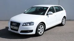Branco Usado 2010 Audi A3 Attraction Citadino | € 11.750 (Preço justo)