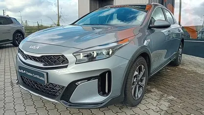 Cinza Usado 2025 Kia XCeed SUV | € 22.490 (Bom preço)