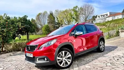 Usado Peugeot 2008 Crossway 110 HP (80 kW) 2016 Vermelho SUV