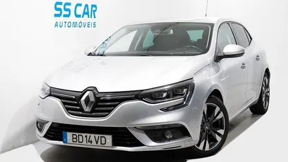 Cinza Usado 2021 Renault Mégane IV Intens Citadino | € 15.990 (Bom preço)