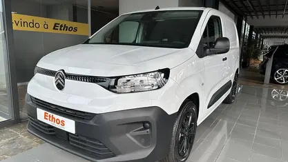 Usado 2025 Citroën e-Berlingo Monovolume | € 31.990 (Preço justo)