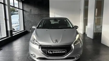 Usado 2013 Peugeot 208 Access Citadino | € 9.250 (Preço justo)
