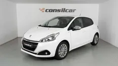 Usado 2018 Peugeot 208 Style Citadino | € 9.880 (Preço justo)
