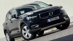 Preto Usado 2019 Volvo XC40 Momentum SUV | € 29.400 (Preço justo)