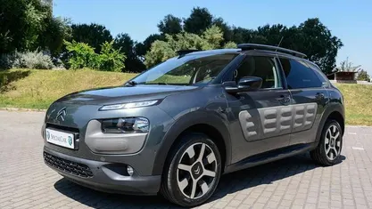 Usado Citroën C4 Cactus 110 HP (80 kW) 2017 Cinzento Citadino