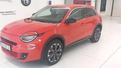Vermelho Usado 2024 Fiat 600 Red SUV | € 26.000 (Preço justo)