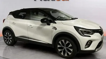 Branco Usado 2023 Renault Captur Techno SUV | € 16.990 (Bom preço)