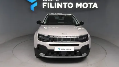 Cinzento Usado 2024 Jeep Avenger Altitude SUV | € 23.190 (Preço justo)