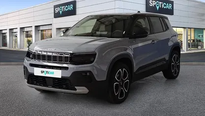 Usado Jeep Avenger Summit 100 HP (73 kW) 2025 Azul SUV