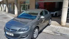 Antracite Usado 2017 Opel Astra Sedan | € 10.990 (Caro)